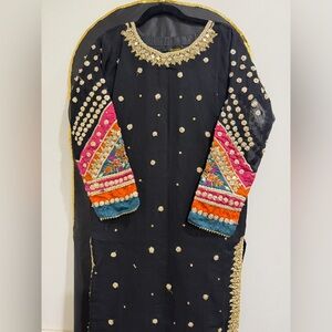 Ethnic Indian Wear Black Kurta with Multicolor Embroidered Sleeves